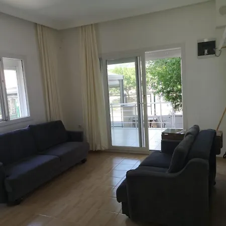 Villa Doktordan Izmir Gumuldur Ozderede Deniz Ve Orman Manzarali