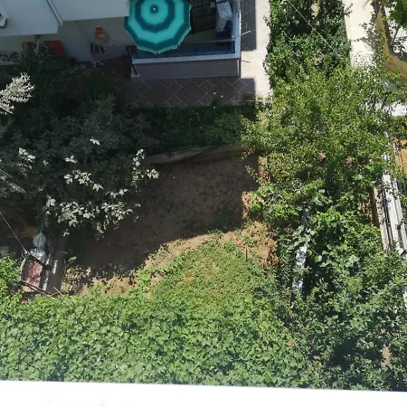 Doktordan Izmir Gumuldur Ozderede Deniz Ve Orman Manzarali Ortaköy
